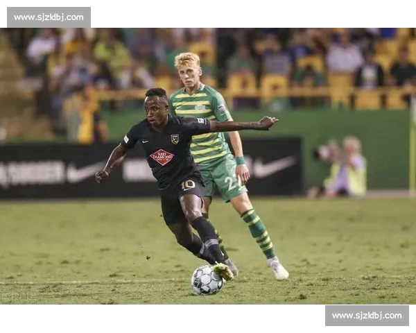 高清足球赛事直播APP下载指南畅享全球赛场精彩即时比分数据分析权威解说 - 副本 - 副本 (109) - 副本 - 副本 - 副本 - 副本